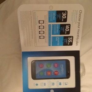 At&t prepaid Moto e5 cell phone